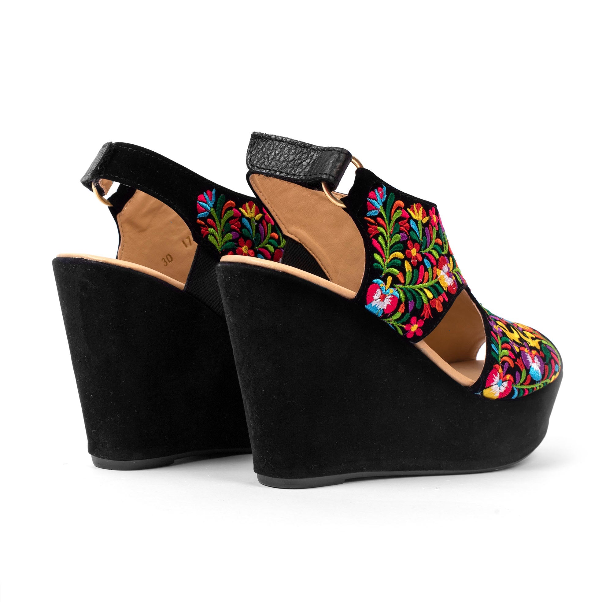 XIOMARA BORDADO VALLES / MULTICOLOR TERCIOPELO