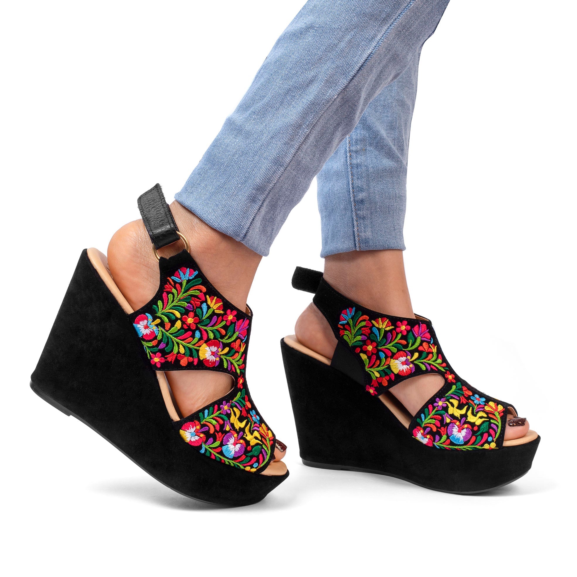 XIOMARA BORDADO VALLES / MULTICOLOR TERCIOPELO