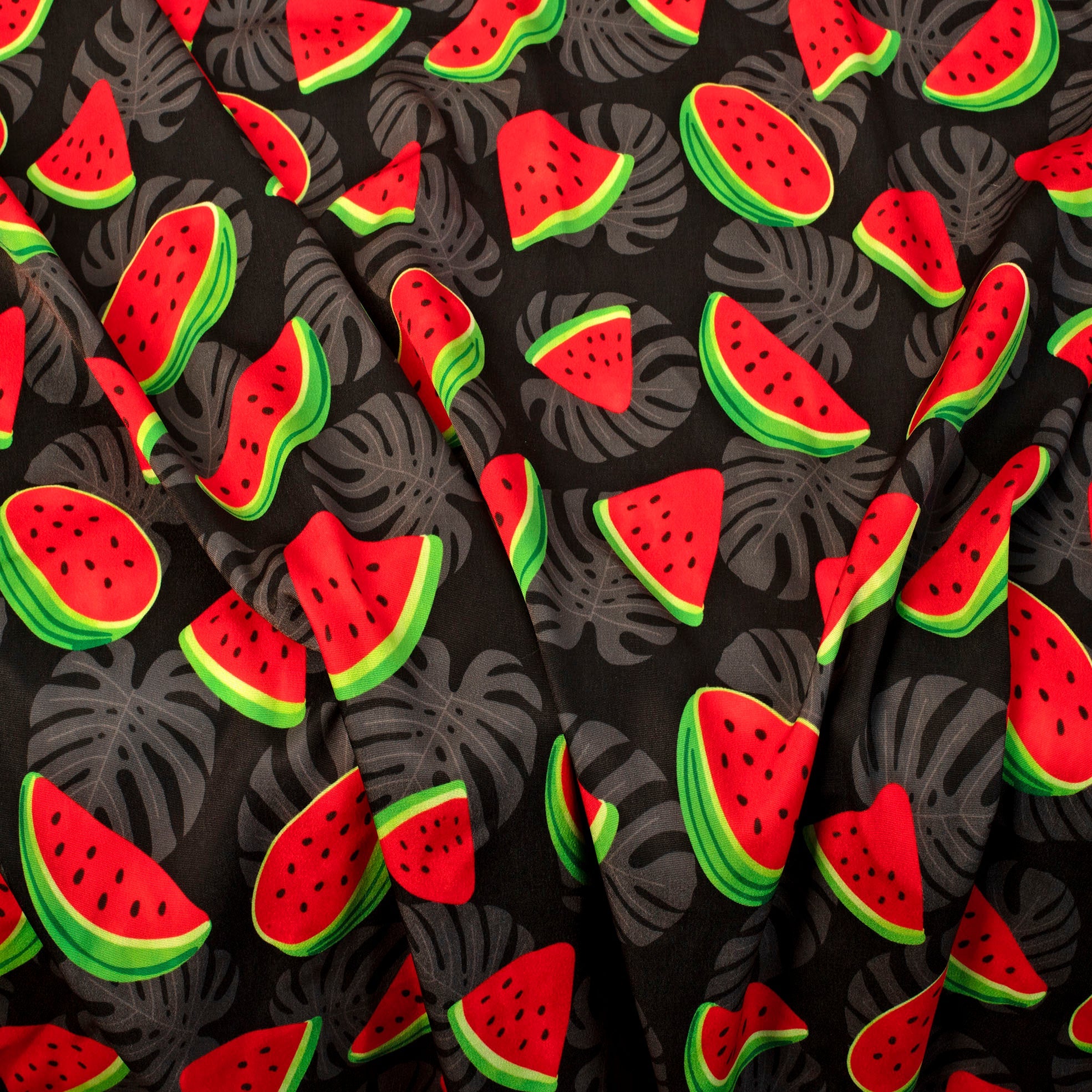 TELA TIPO SEDA DISEÑO SANDIA TROPICAL F/NEGRO X METRO