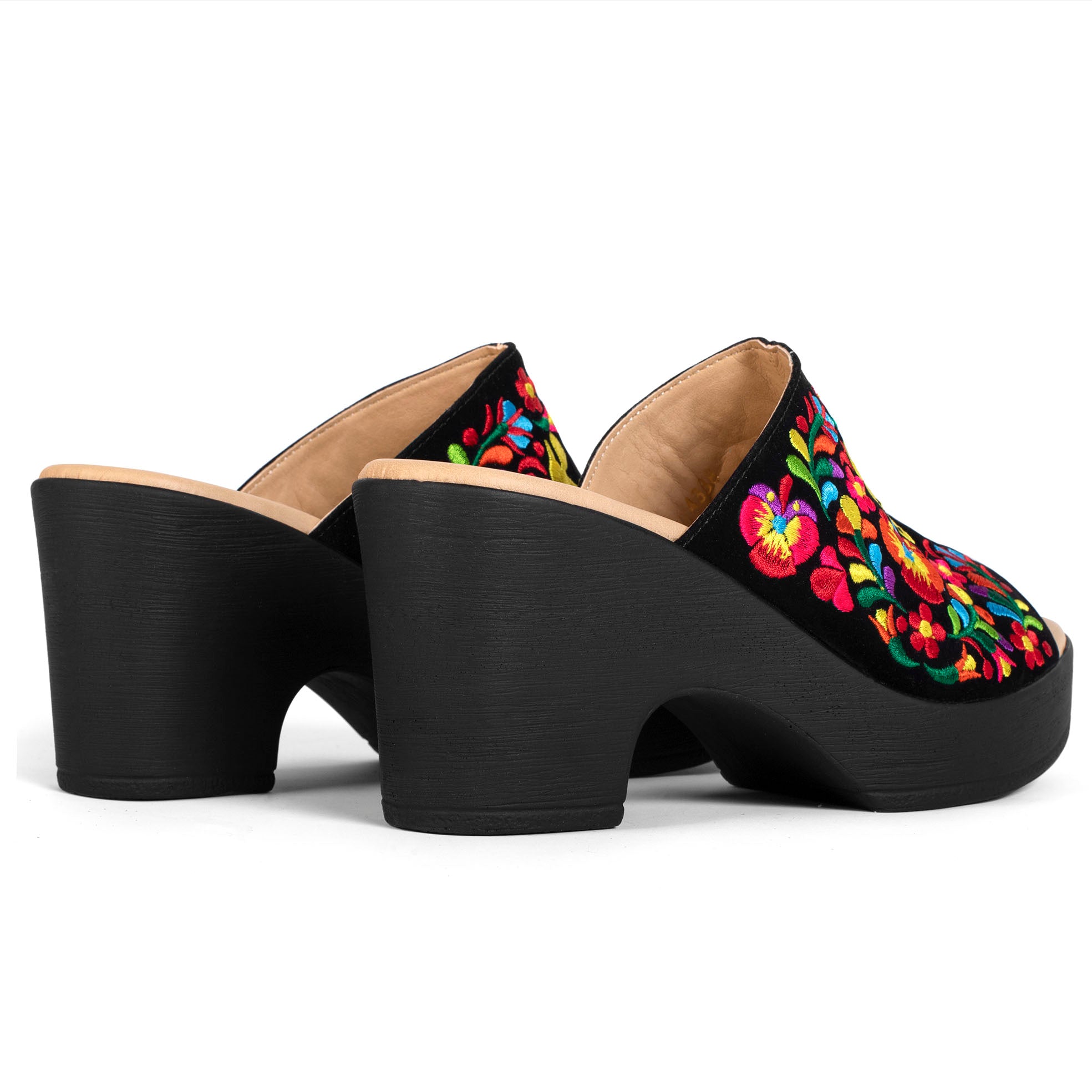 ZAPATO TAMARA VALLES MULTI NEGRO BORDADO