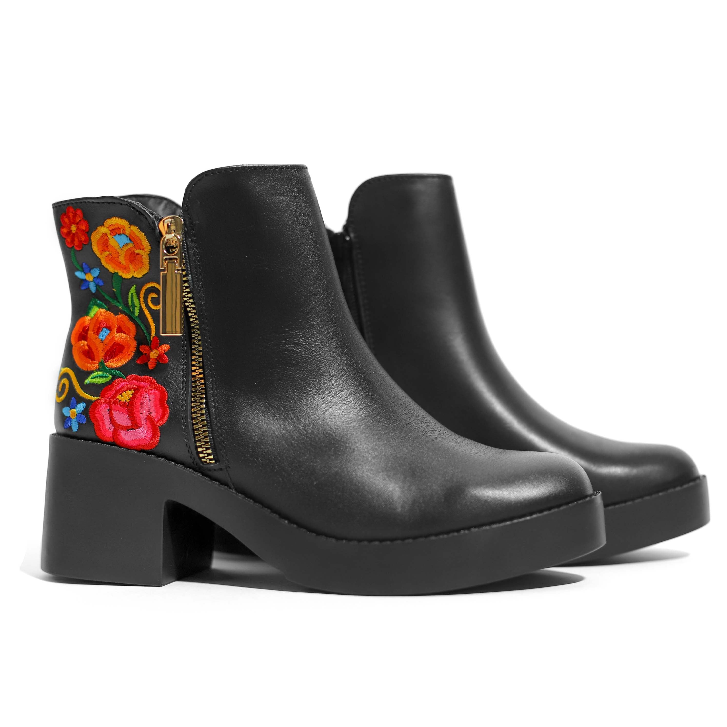 BOTIN LOLA FLORAL BORDADO NG