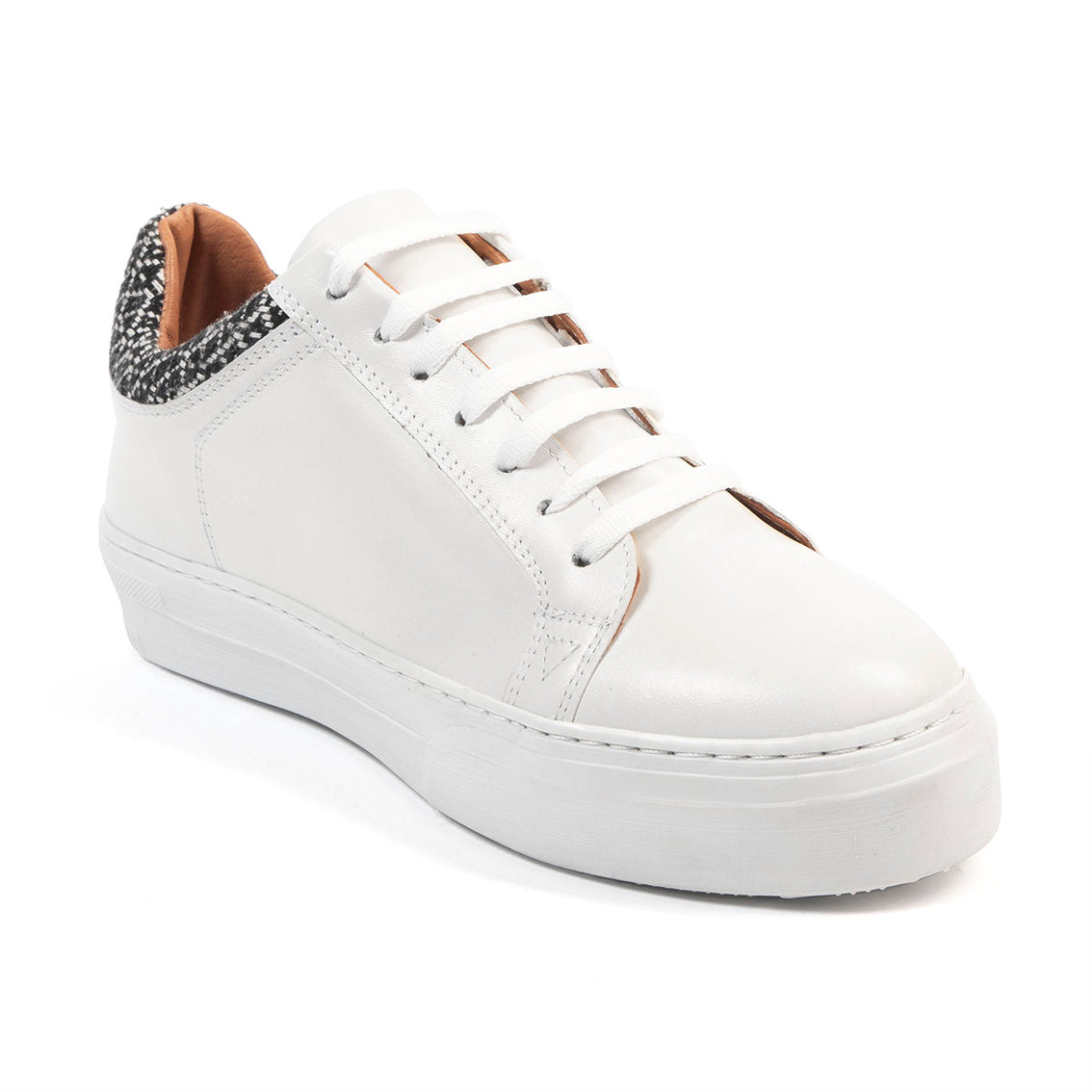 TENIS TLALOC ROMBOS NEGRO PIEL BLANCO