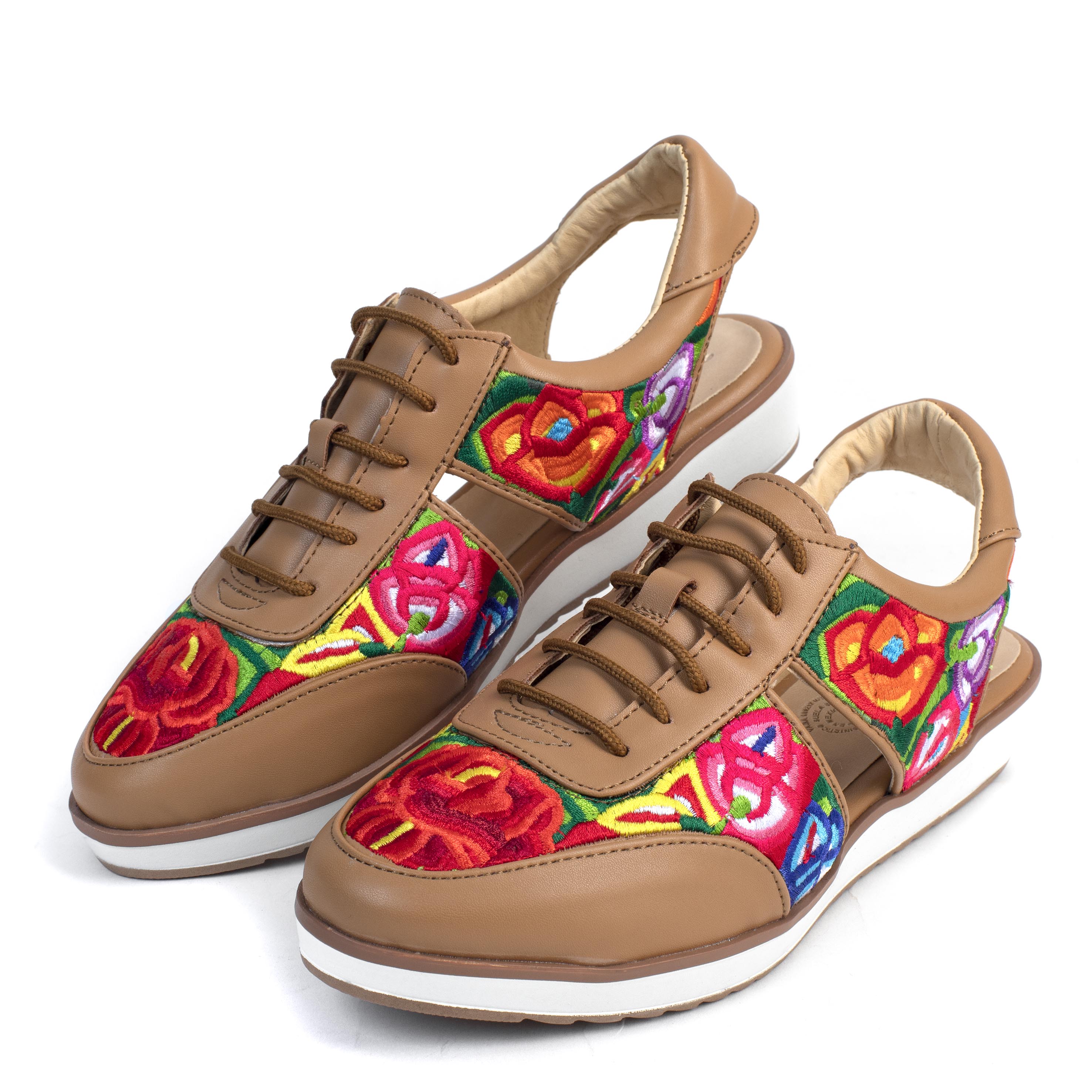 ZAPATO ITALIA JARDIN FRIDA CARAMELO BORDADO