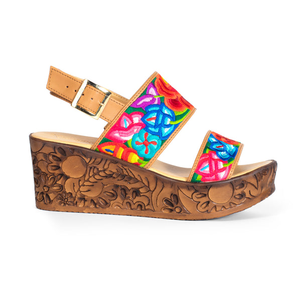 SAMANTHA BORDADO JARDÍN FRIDA CAMEL